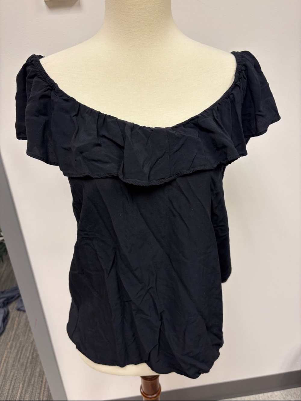 Old Navy Black Off-Shoulder Ruffle Camisole